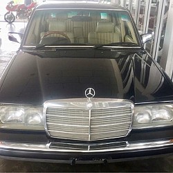 1984 Mercedes Benz Lang Limousine Factory Built Long Wheel Base (LWB) 300D W123 Limousine for Sale