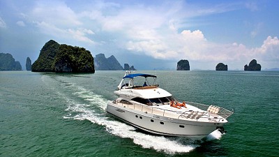 Luxury Motor Yacht 65